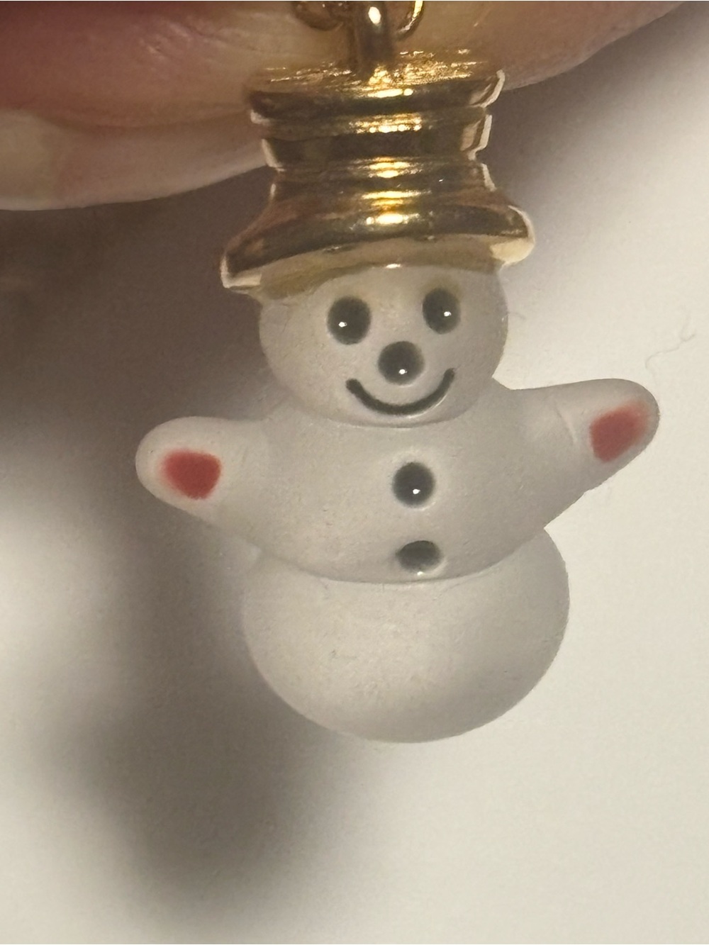Vintage Avon Mr. Snowman necklace, Unused with original box